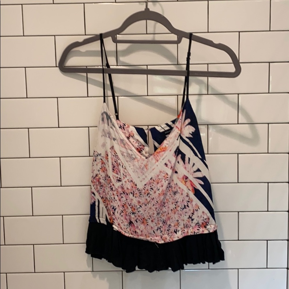 Cropped flowy top